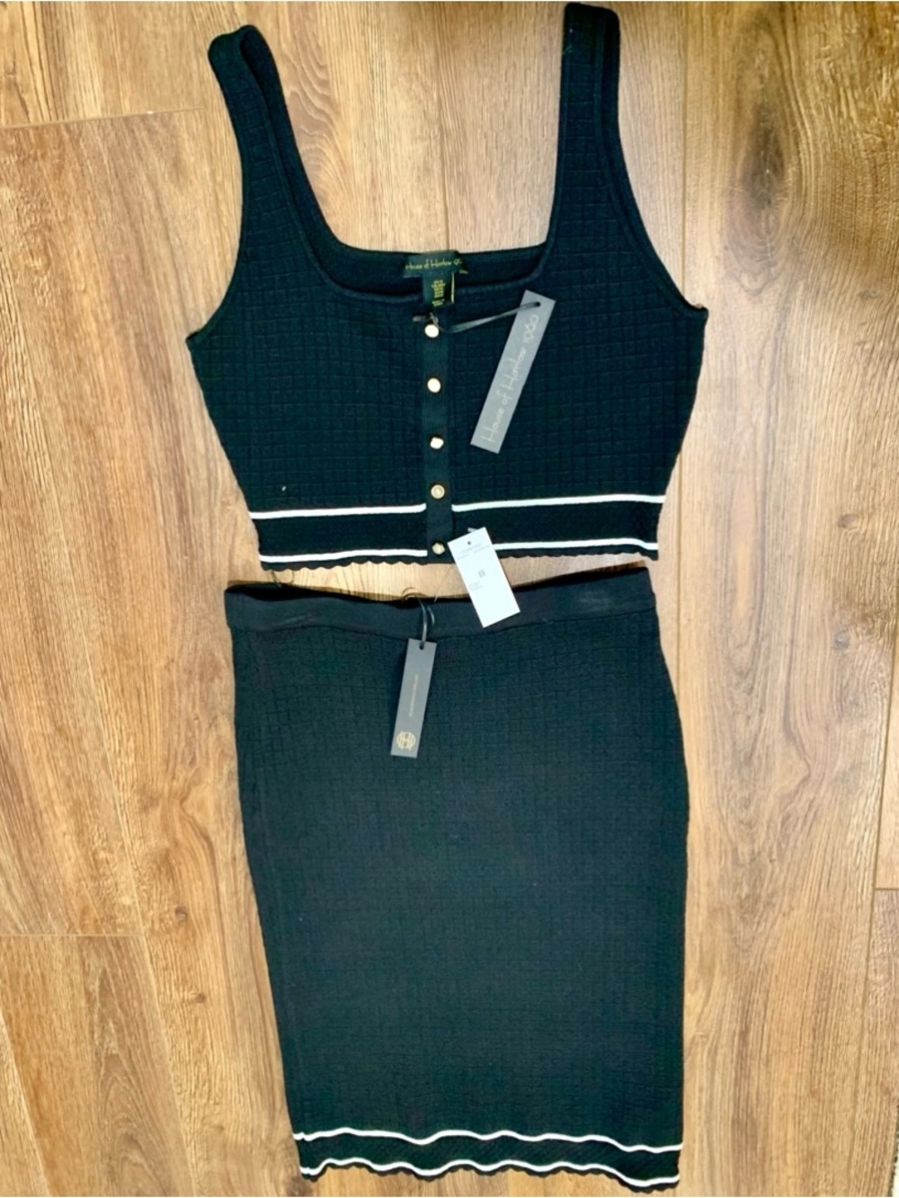 House of Harlow 1960 Black Knit Two-Piece Skirt Set with White Trim - Picture 10 of 10